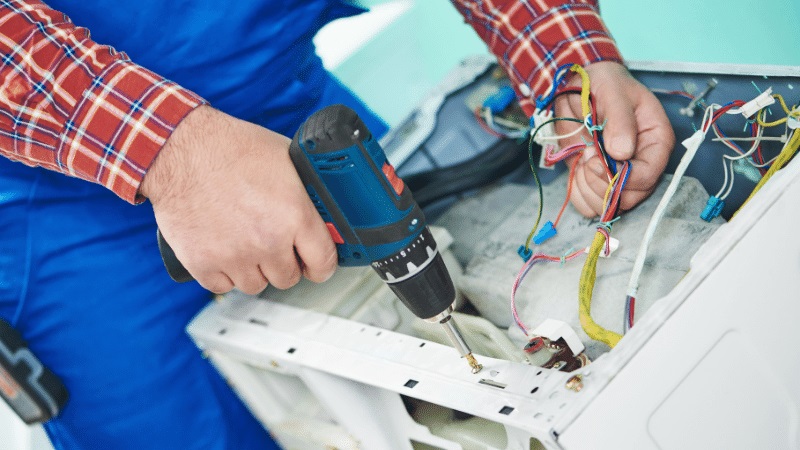 Alaşehir Gree Gree çamaşır makinesi kart tamiri – Su almama arızası orijinal parça ile giderildi. - Teknik servis örneği